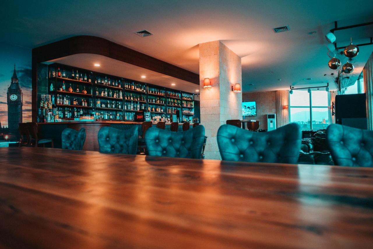 Edelweiss A Block Hotel Residence Trikomo エクステリア 写真
