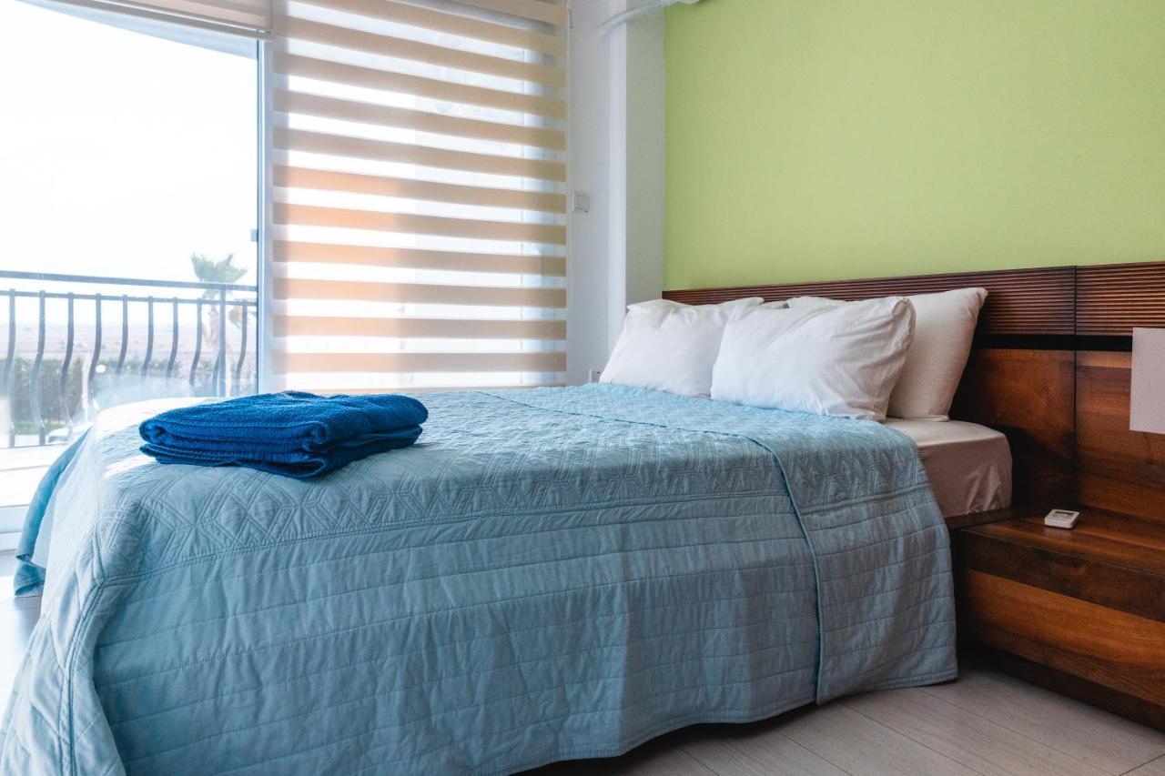Edelweiss A Block Hotel Residence Trikomo エクステリア 写真