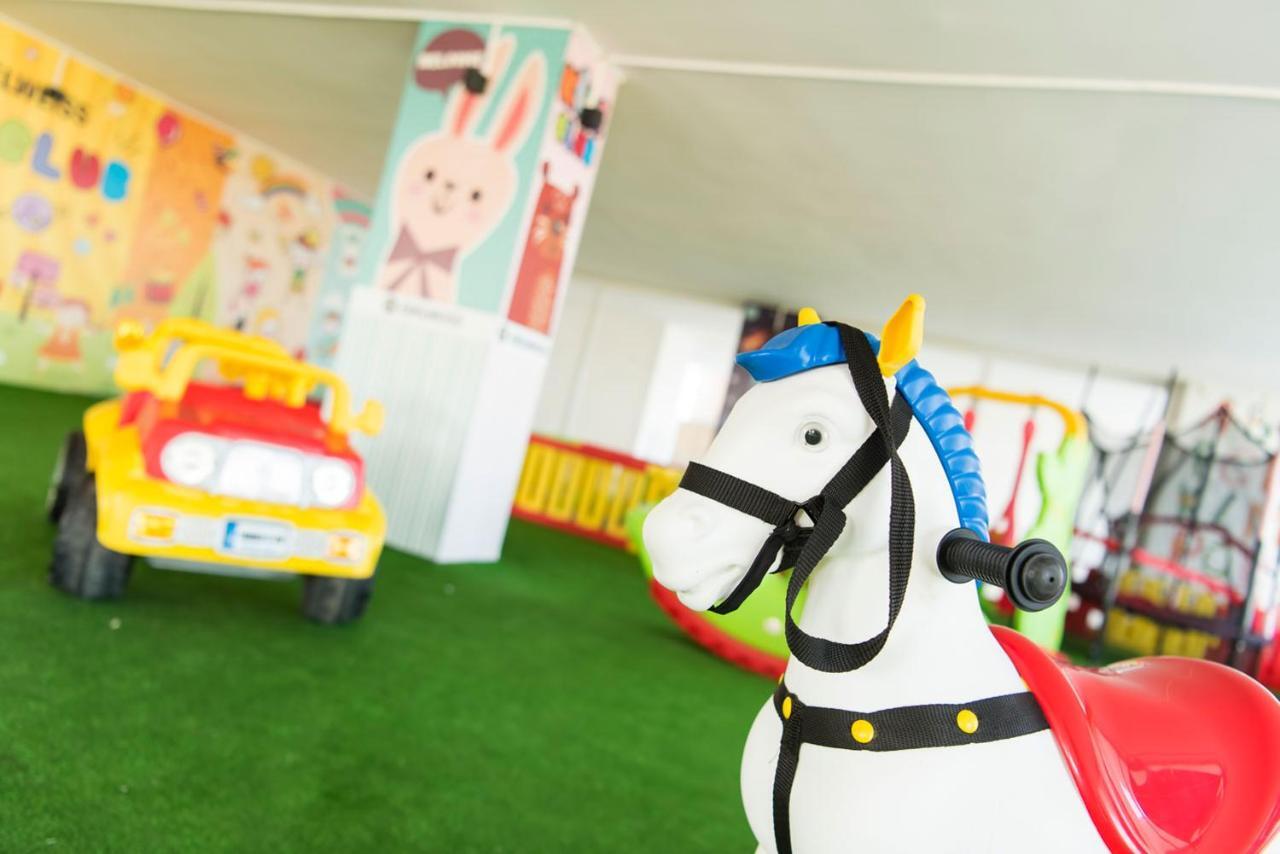 Edelweiss A Block Hotel Residence Trikomo エクステリア 写真